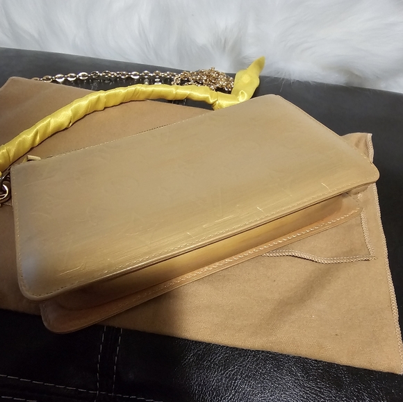 LOUIS VUITTON Monogram Vernis Lexington Accessory Pouch Gold M91010 (painted) - Picture 6 of 16